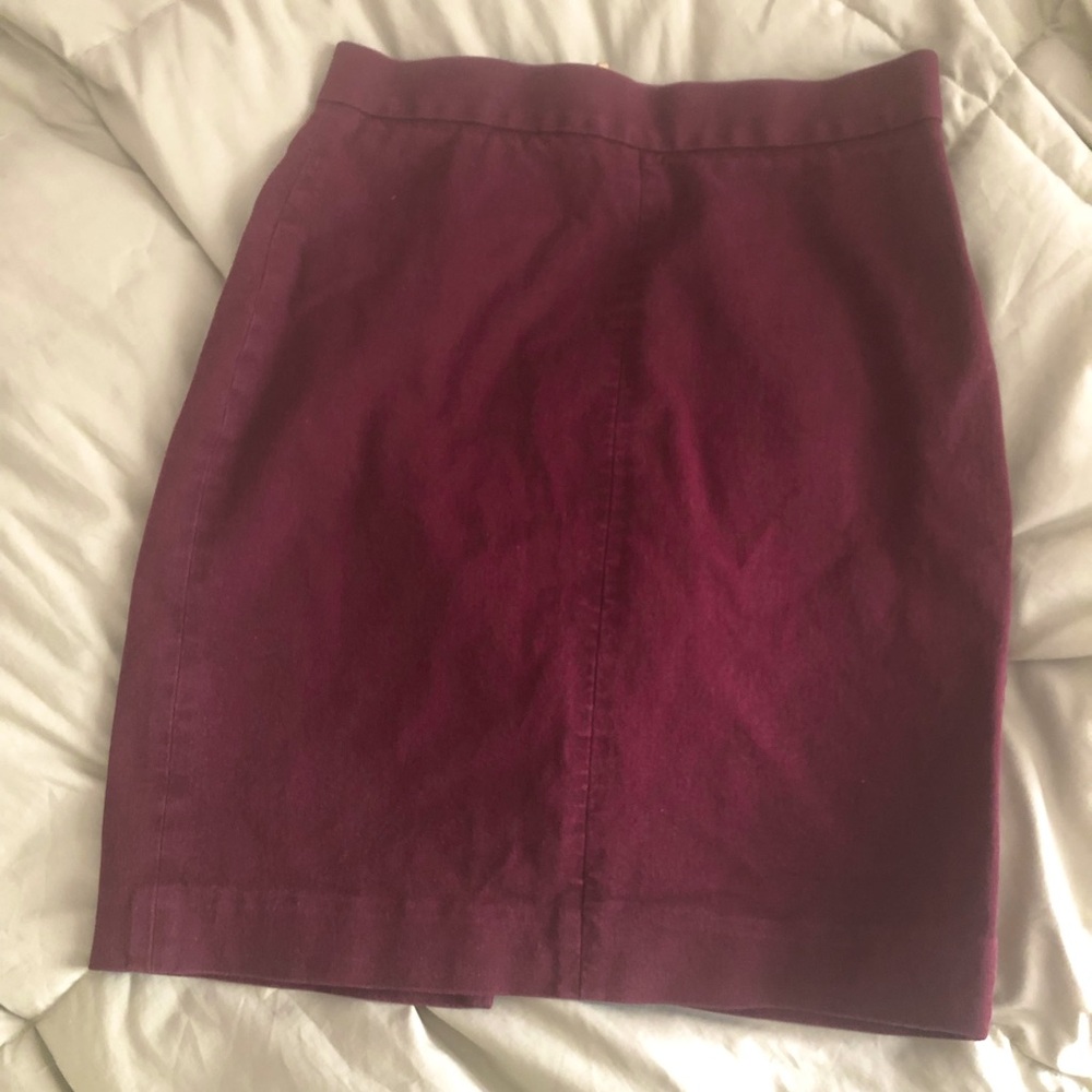 Banana Republic short maroon pencil skirt